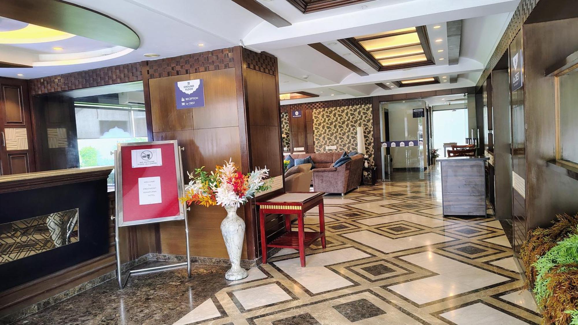 Отель Crestmont Ashapurna Jaipur, Banipark Экстерьер фото