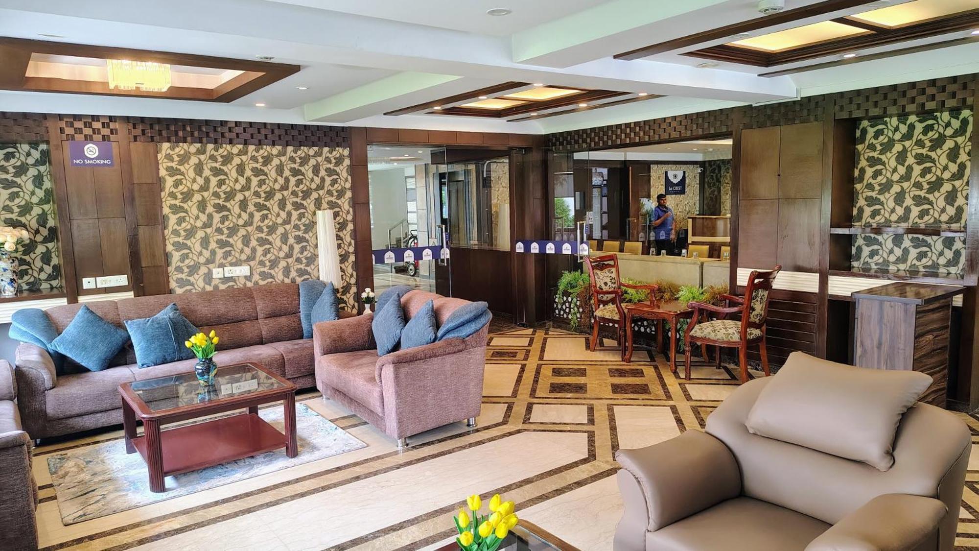 Отель Crestmont Ashapurna Jaipur, Banipark Экстерьер фото