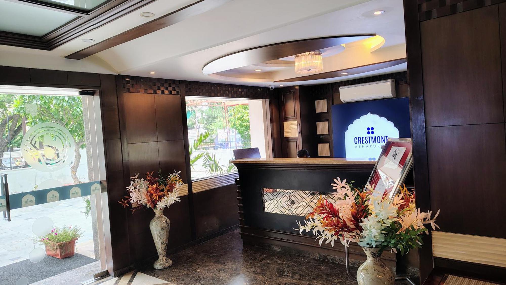 Отель Crestmont Ashapurna Jaipur, Banipark Экстерьер фото